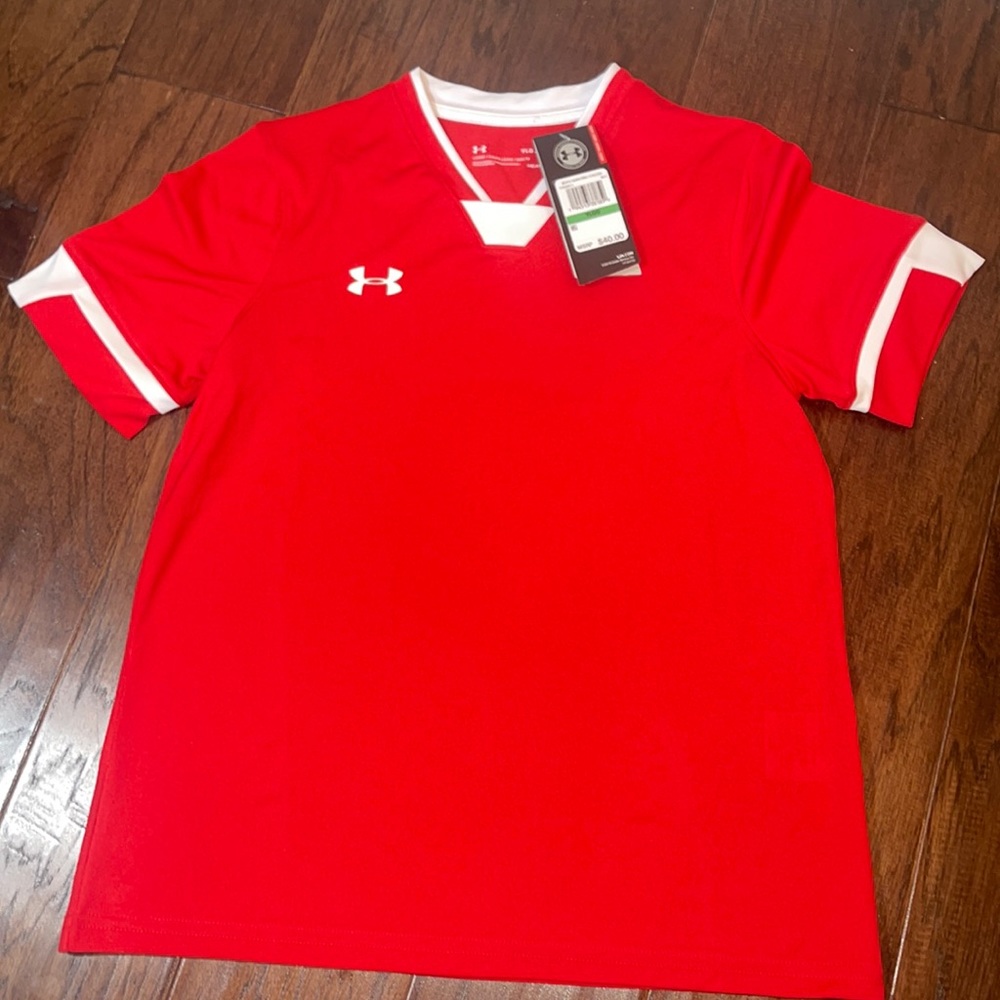 NWT Under Armour Boys Red Soccer Jersey Size Large